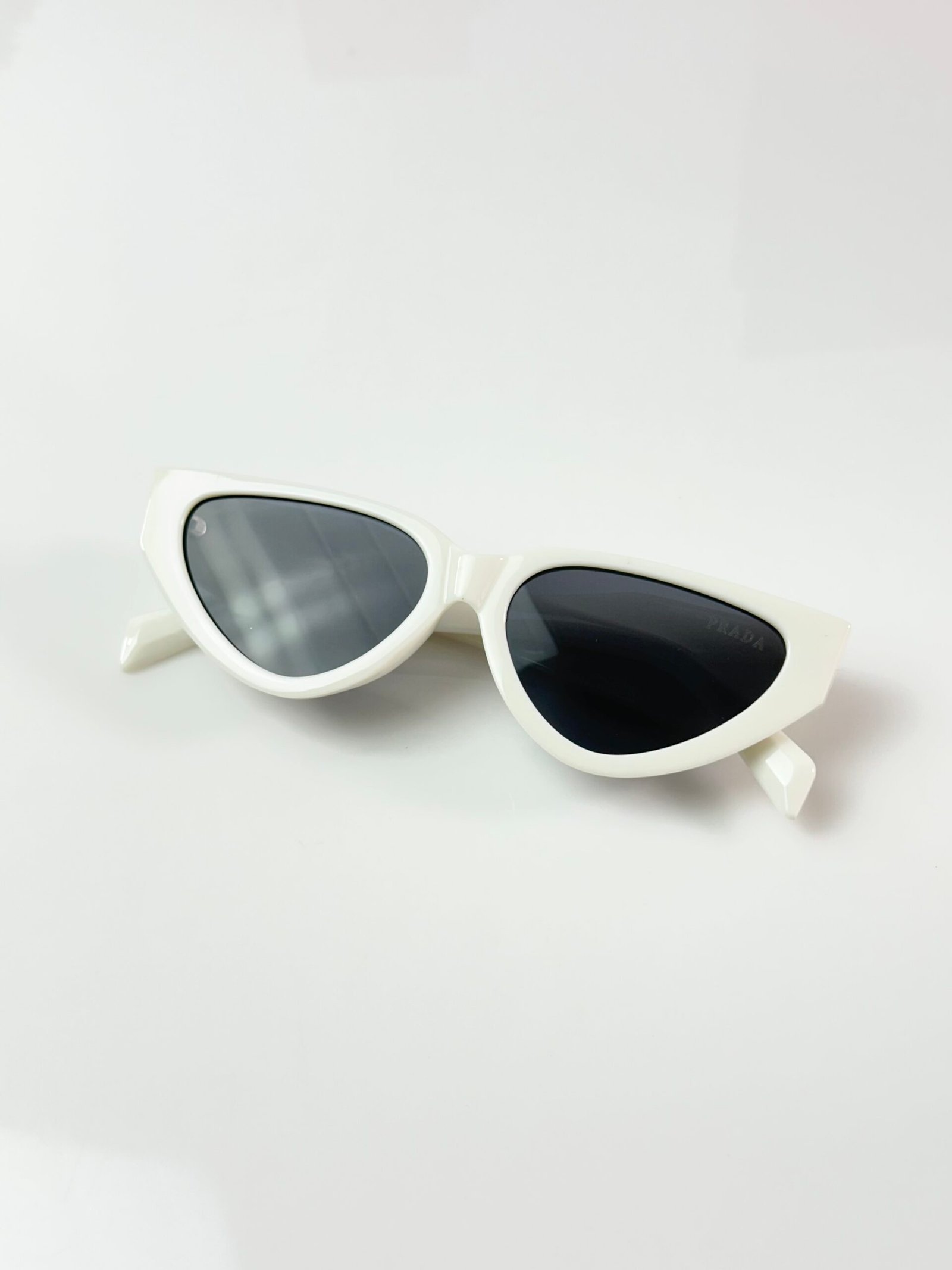 Prada_WMNS_9923_White_Black - Image 3