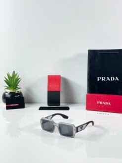 Prada_89_Grey