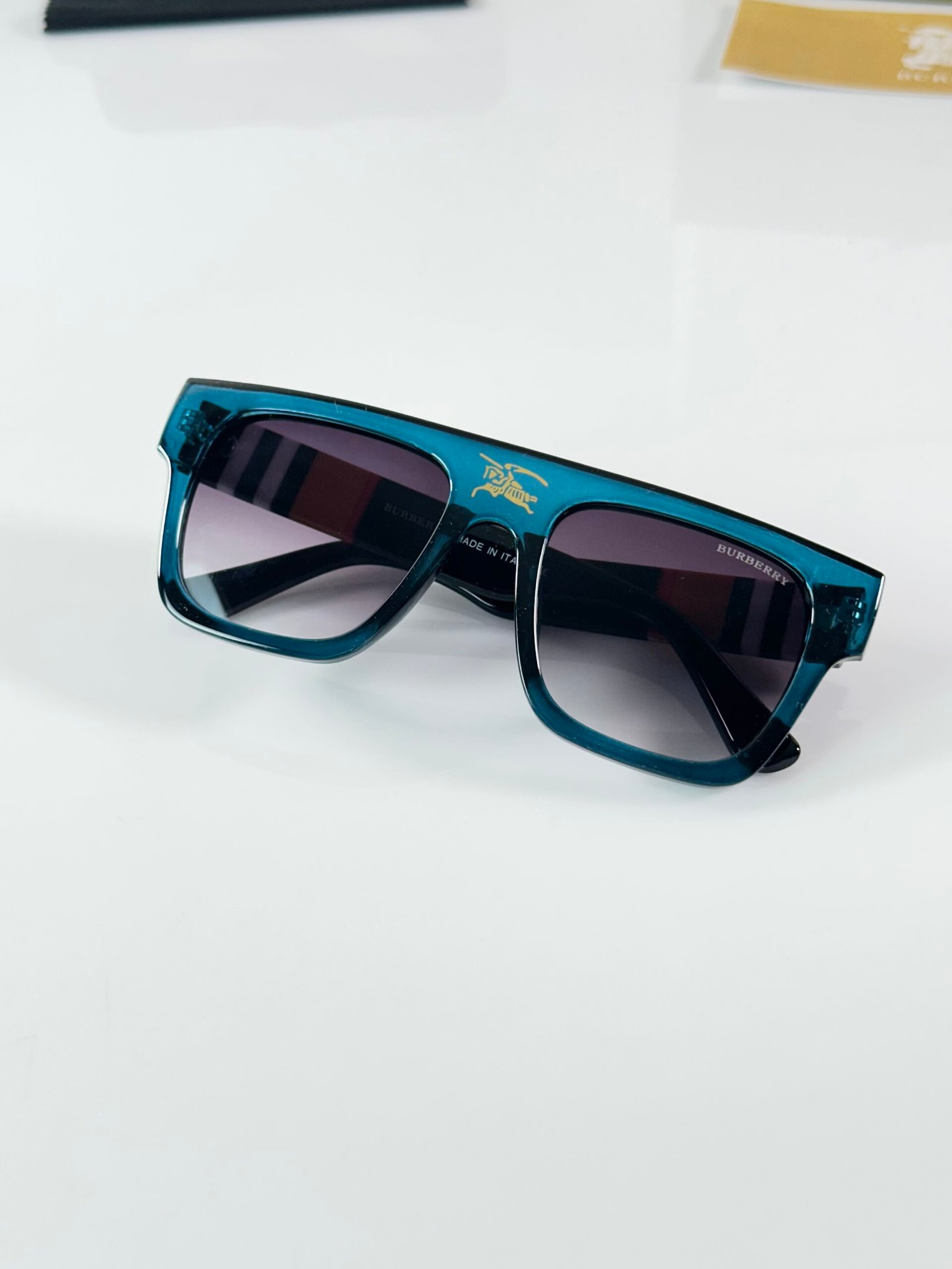 Burberry_4649_Green_Black_DC - Image 3