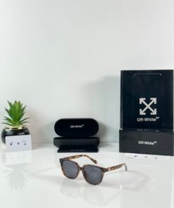Off_White_2135_Chita_Black