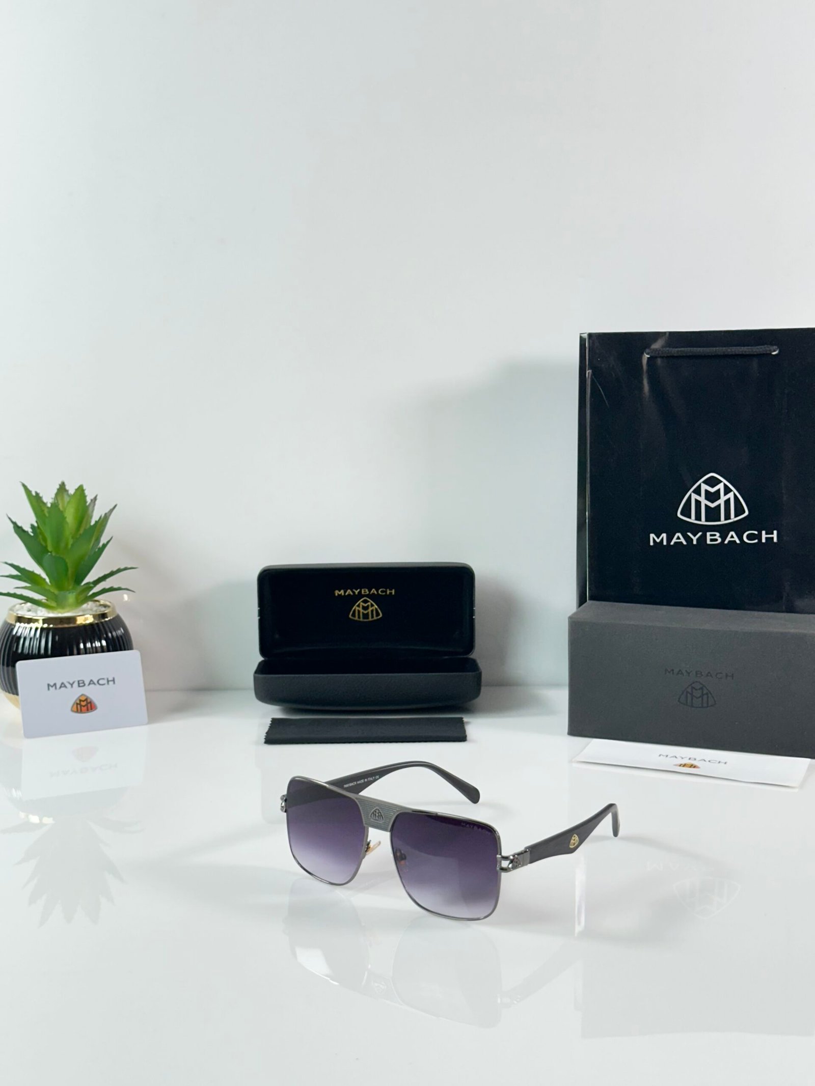 Maybach 2220 Black DC