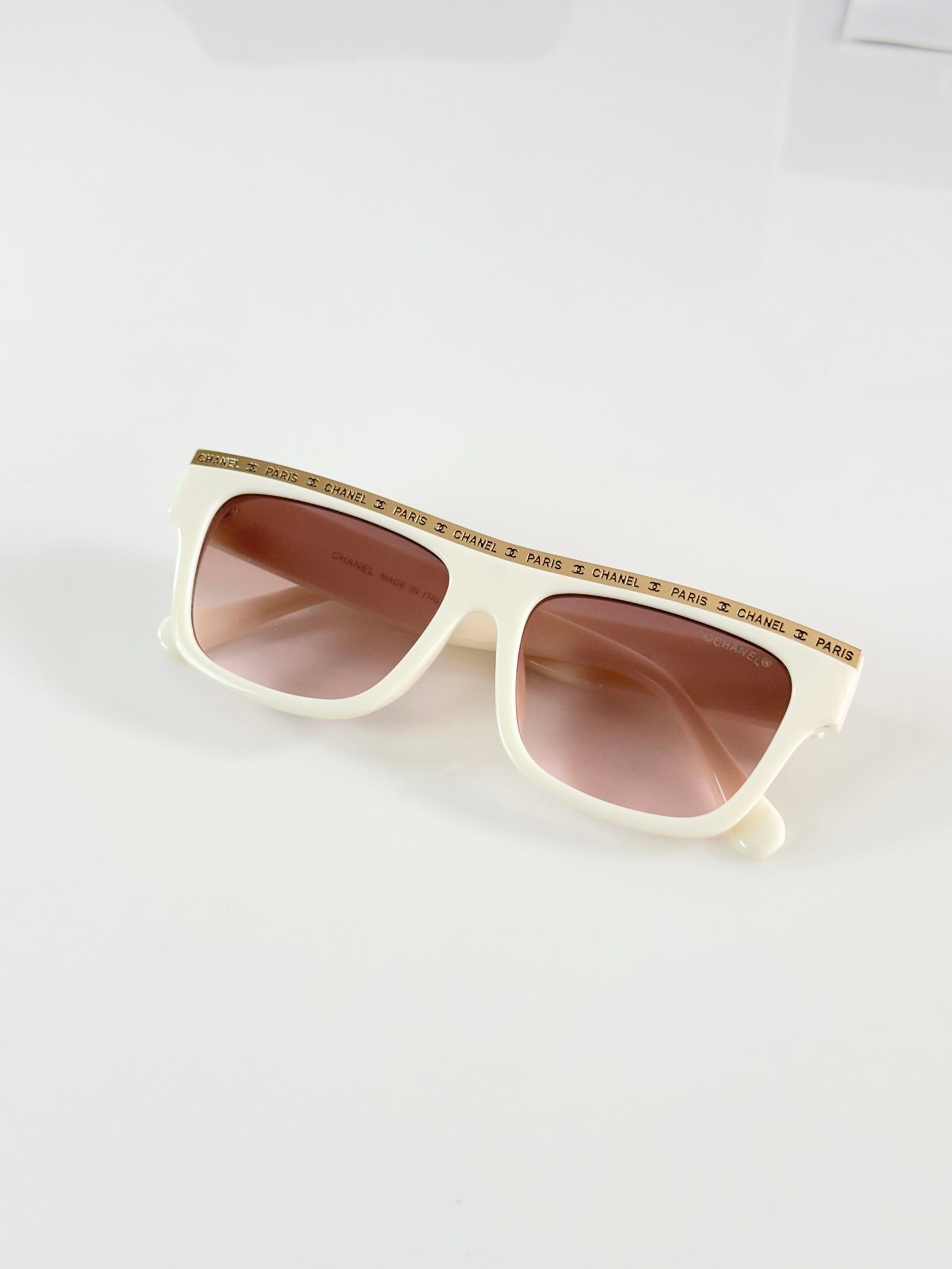 Chanel_WMNS_8318_Cream_Brown - Image 3