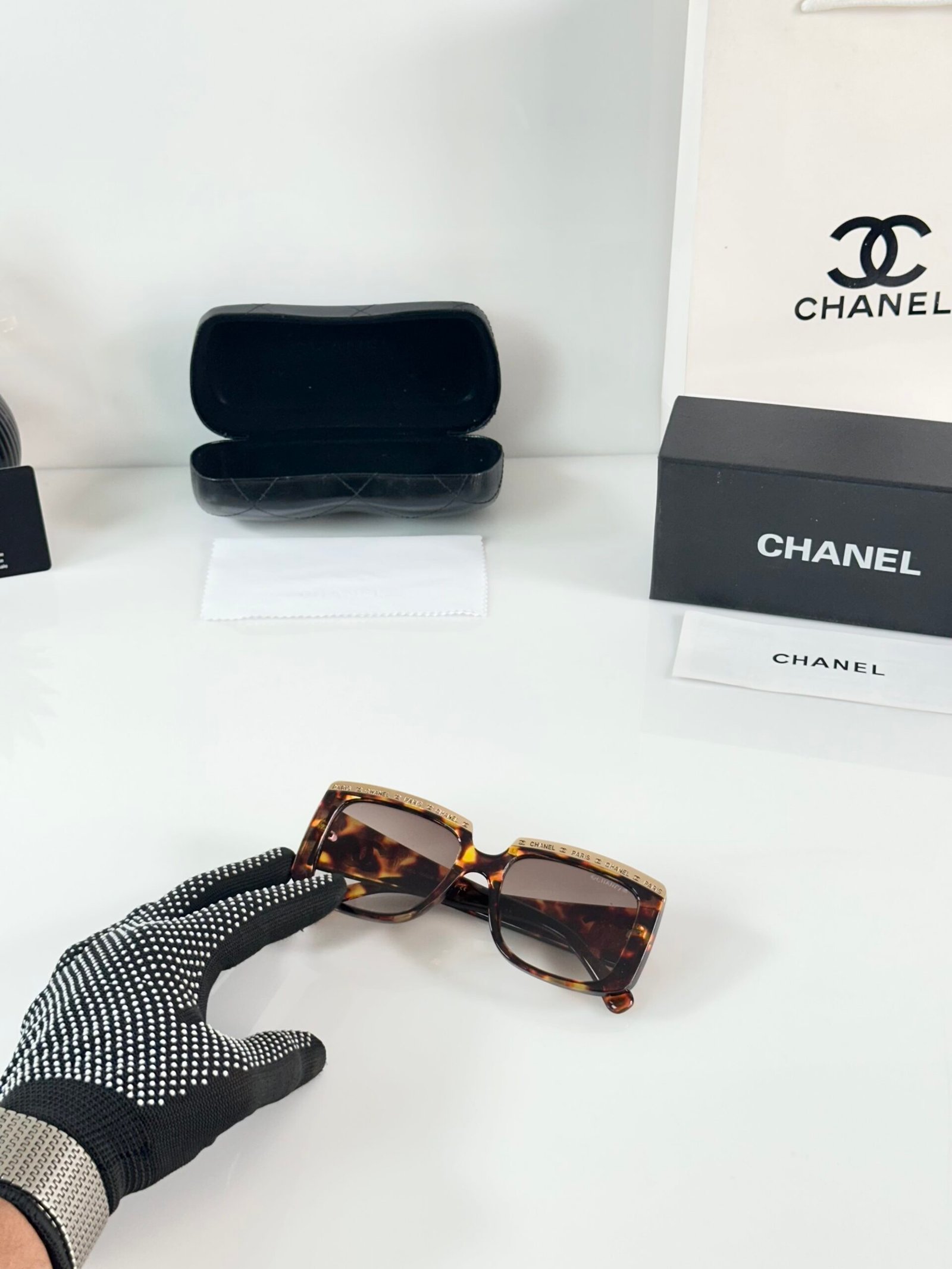 Chanel_WMNS_8317_Tiger_Brown - Image 4