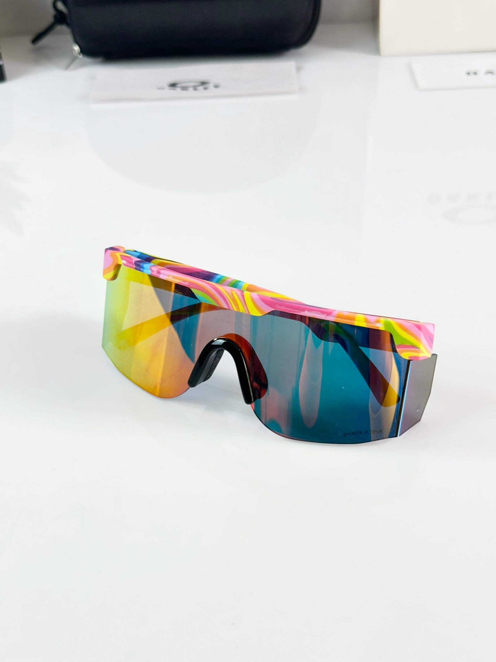 Oakley_9957_Rainbow_Orange_Mercury - Image 3