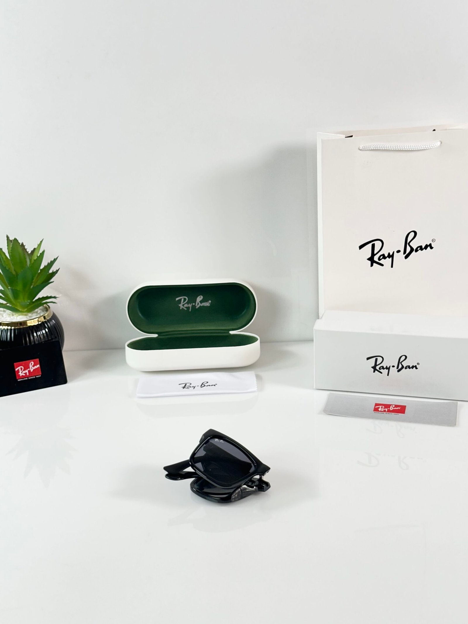 Rayban Foldable 4106 Shine Black - Image 5