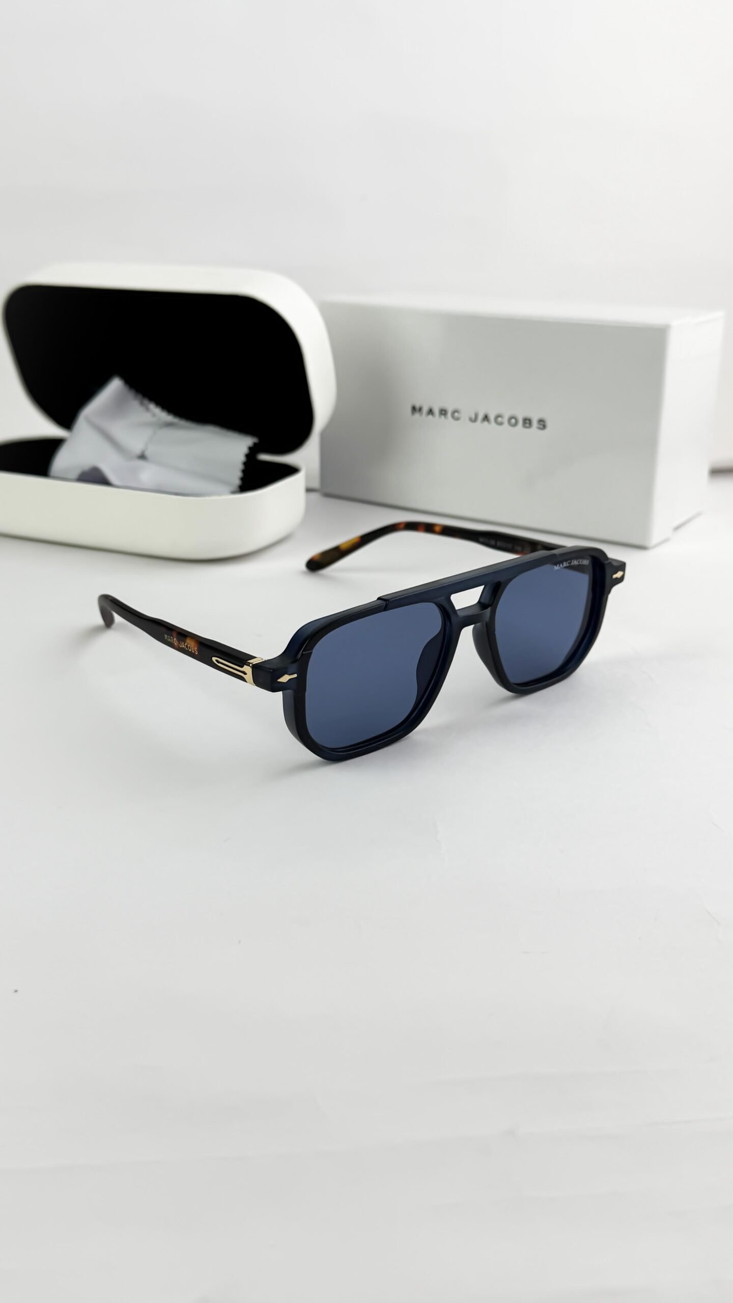 MARC JACOBS TIGER BLUE 11-36 - Image 2