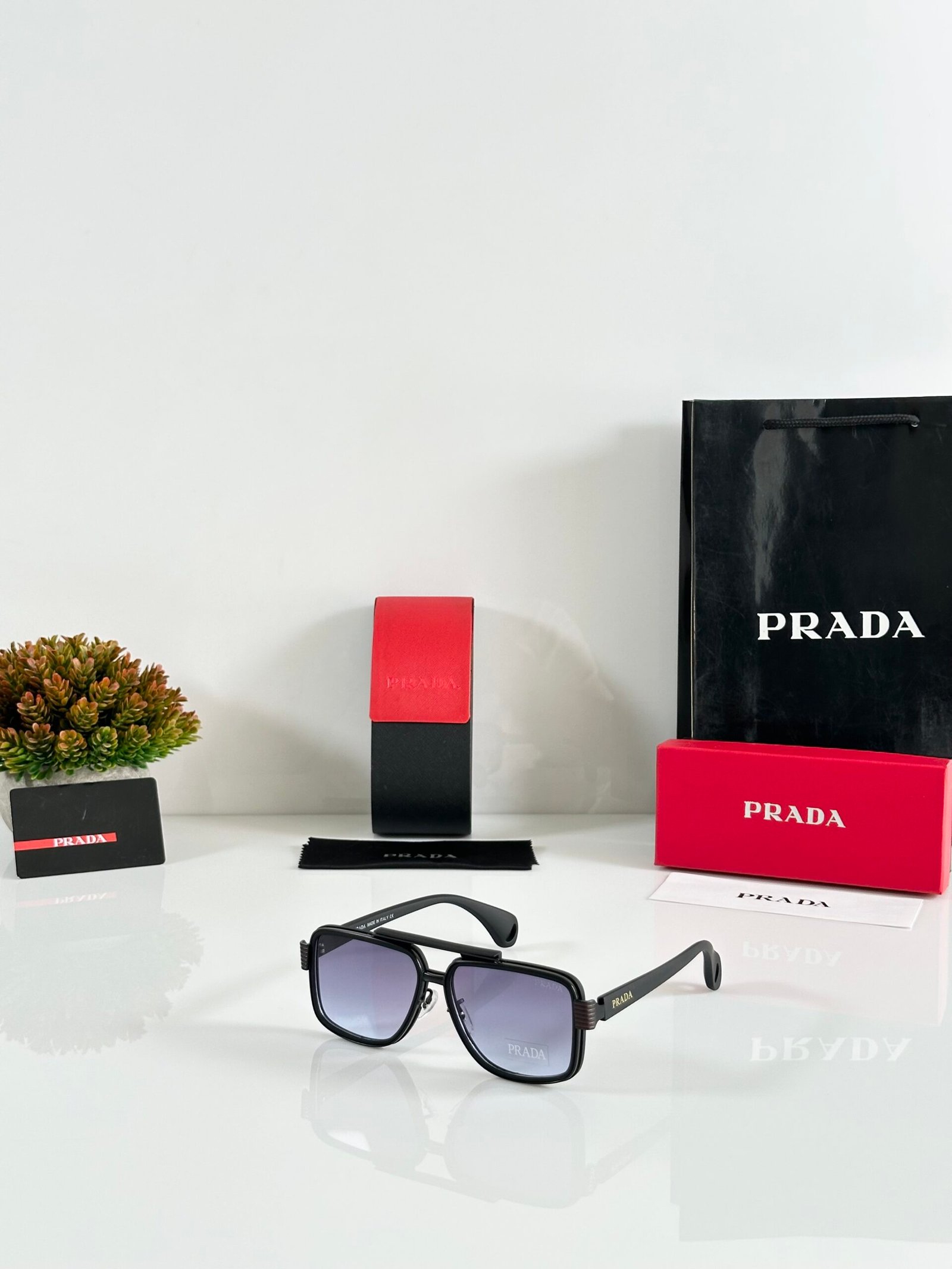Prada_1298_Black_Blue