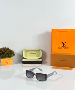 Louis_Vuitton_WMNS_5513_Grey
