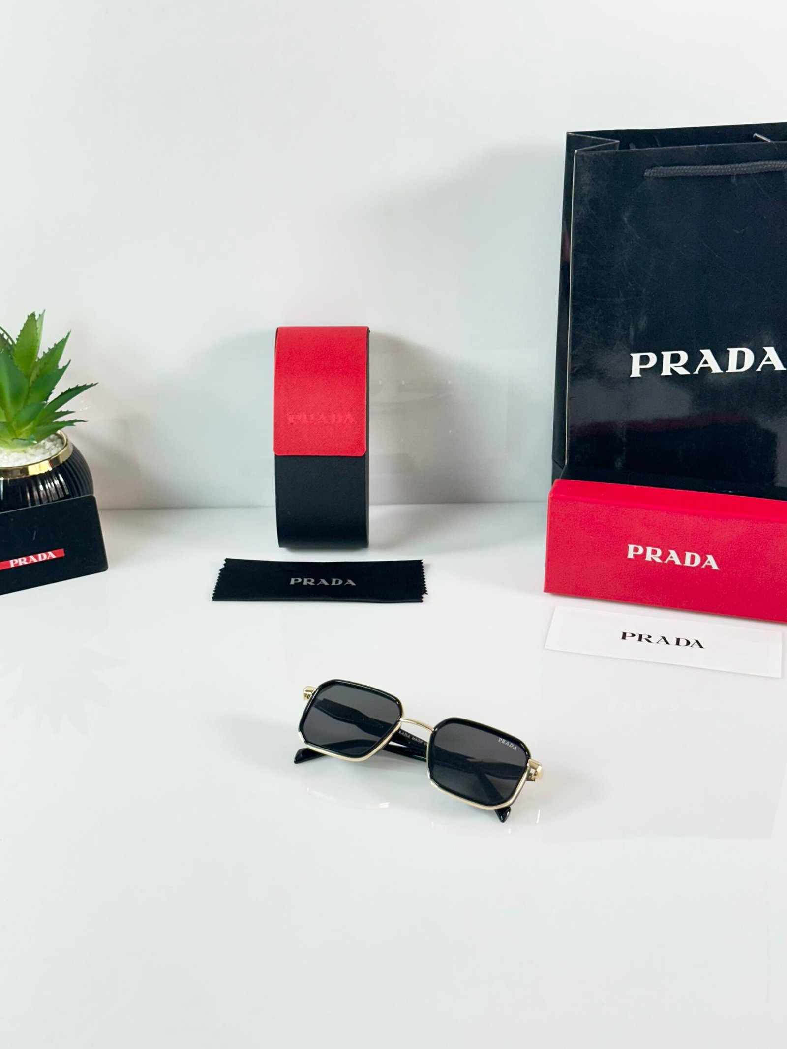 Prada_792_Gold_Black - Image 4