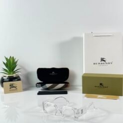 Burberry_WMNS_11089_Water_Day