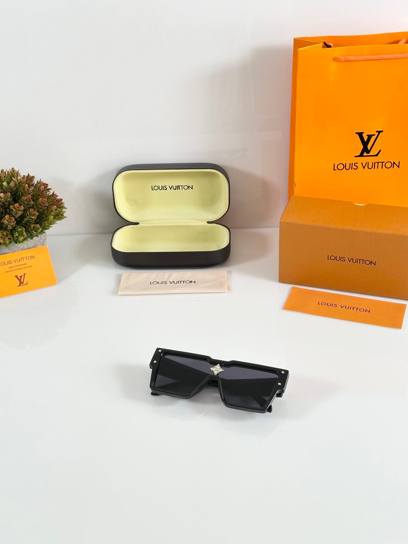 Louis_Vuitton_6007_Black - Image 5