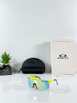Oakley_C15_Yellow_Green_Revo