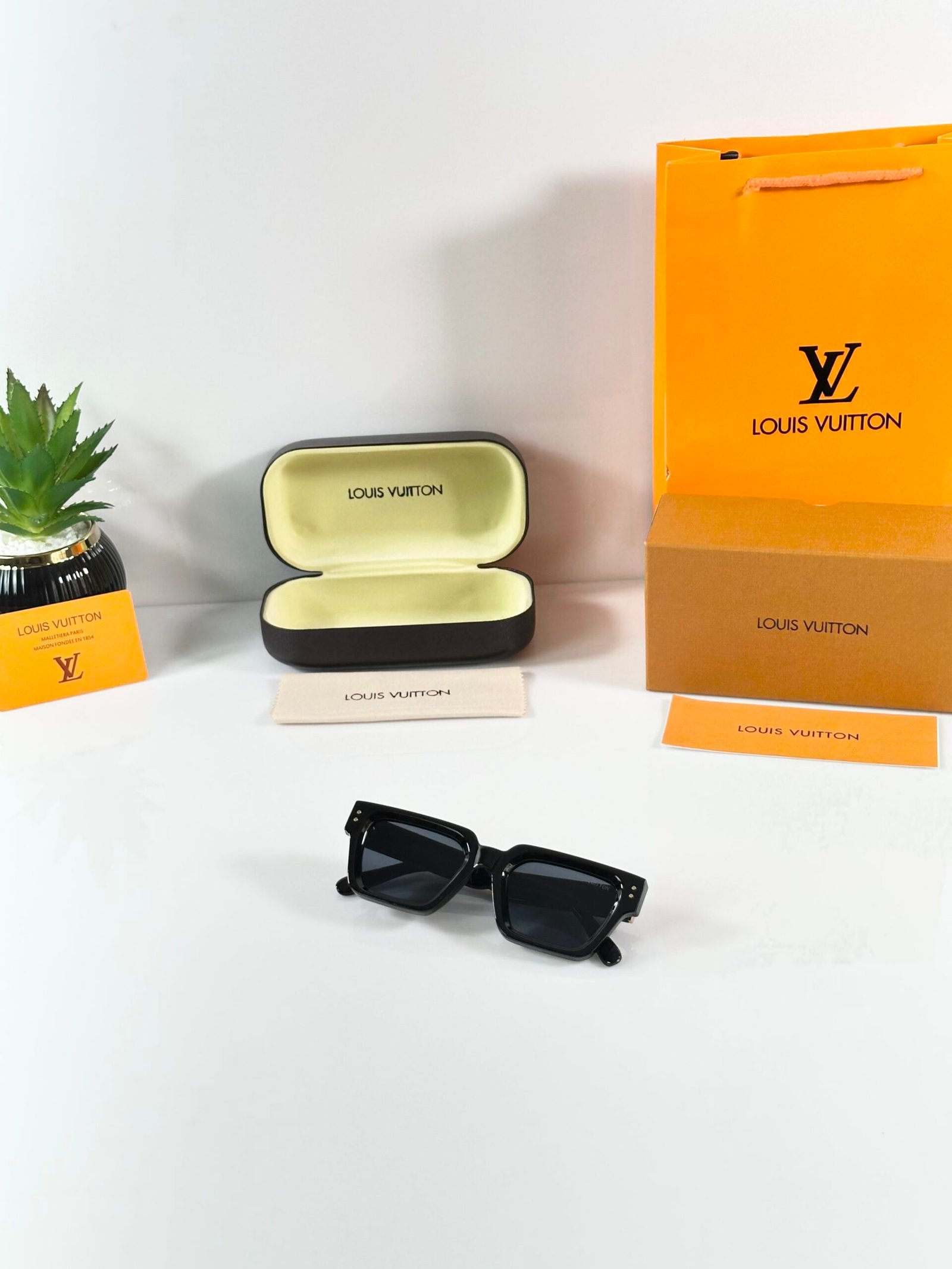 Louis_Vuitton_8263_Black - Image 4