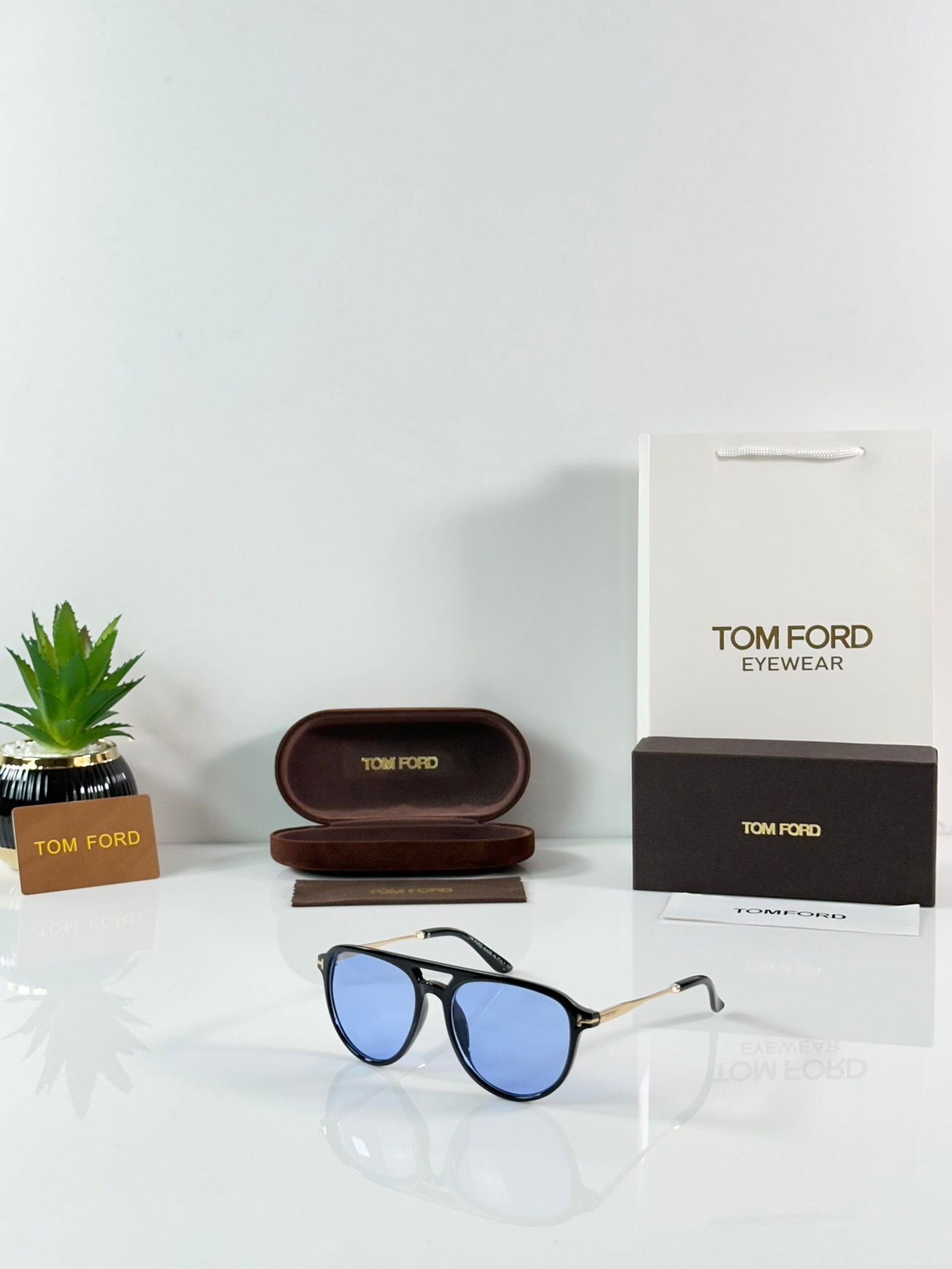 Tomford 0587 Gold Black Blue