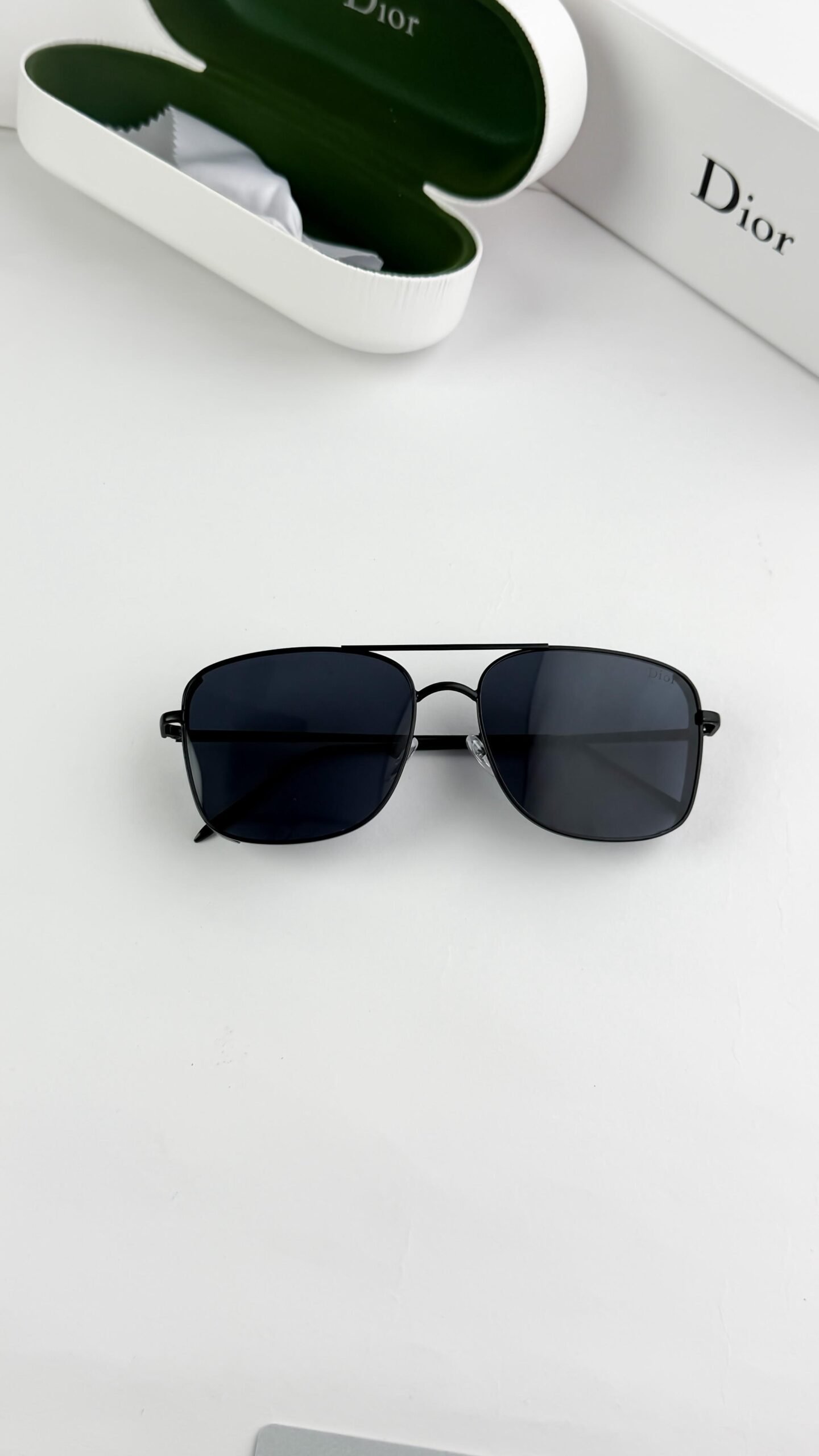 Dior_black_8287 - Image 4