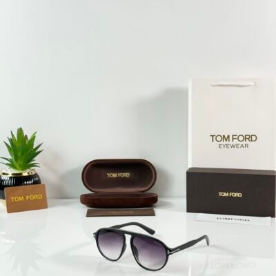 Tomford 755 Black Shaded
