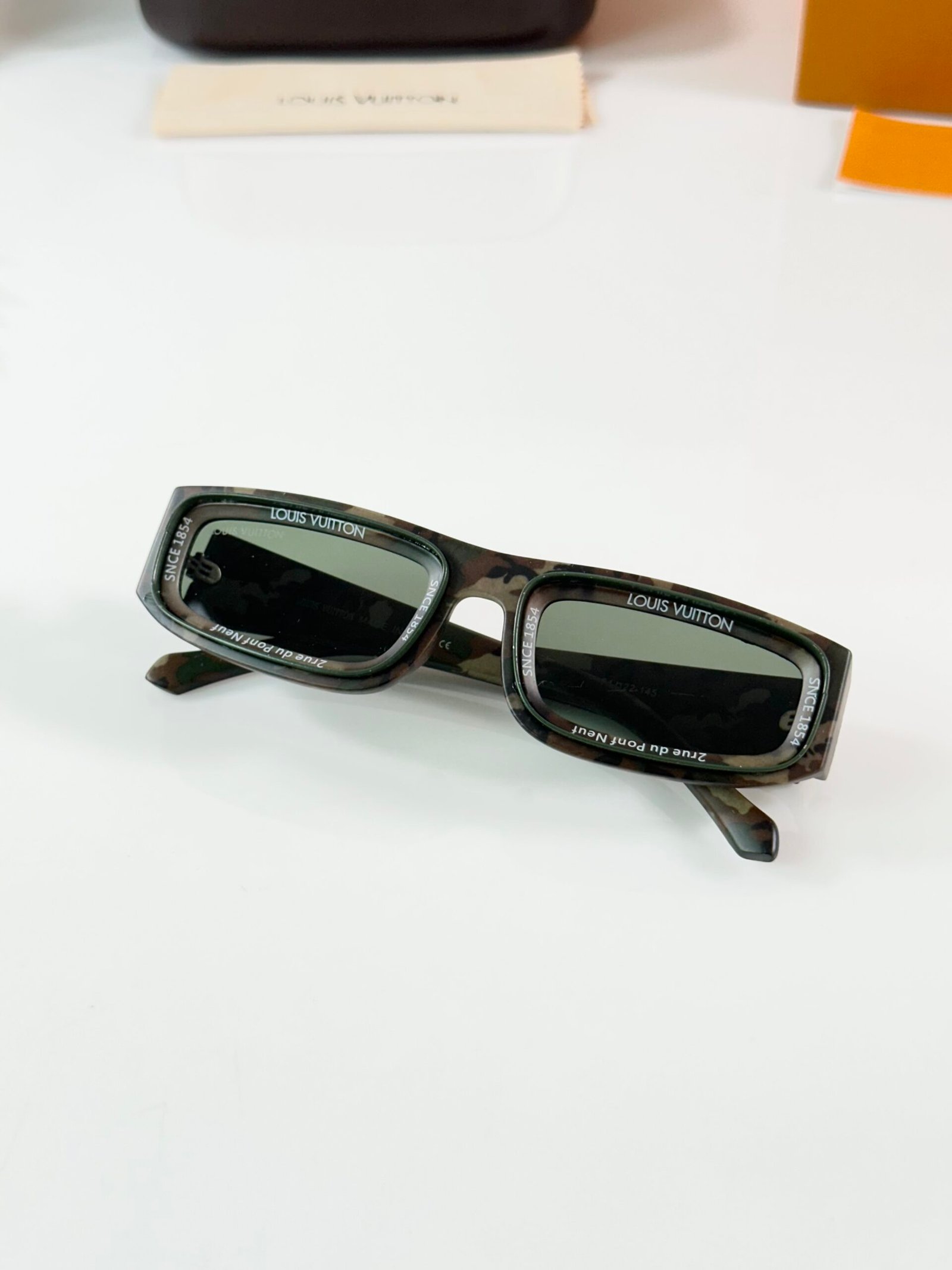 Louis_Vuitton_6190_Army_Green - Image 3