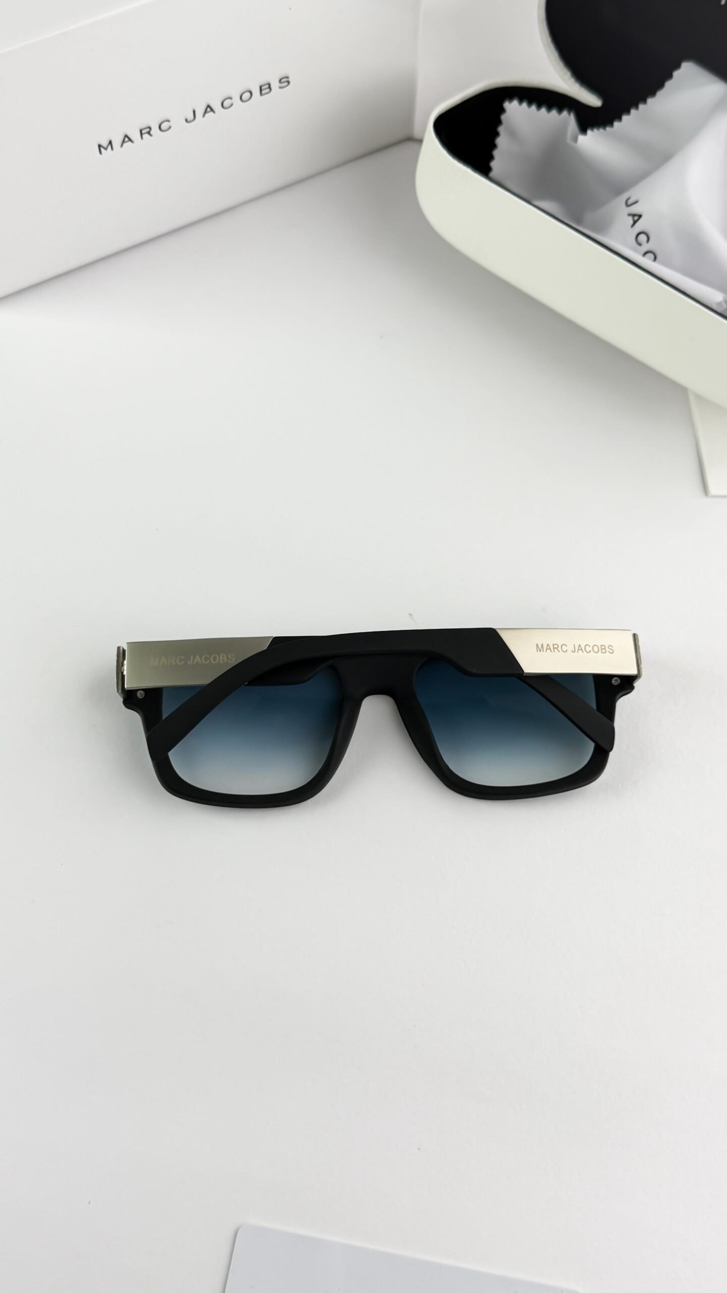 MARC JACOBS silver blue 1004 - Image 3