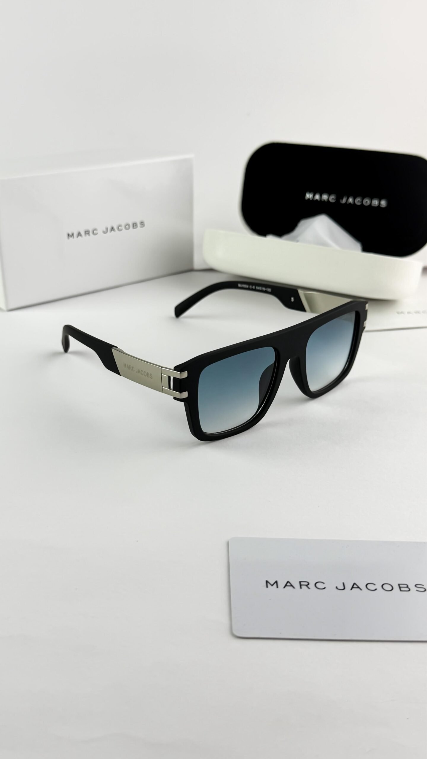 MARC JACOBS silver blue 1004 - Image 2