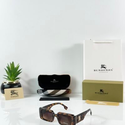 Burberry_WMNS_11089_Tiger_Brown