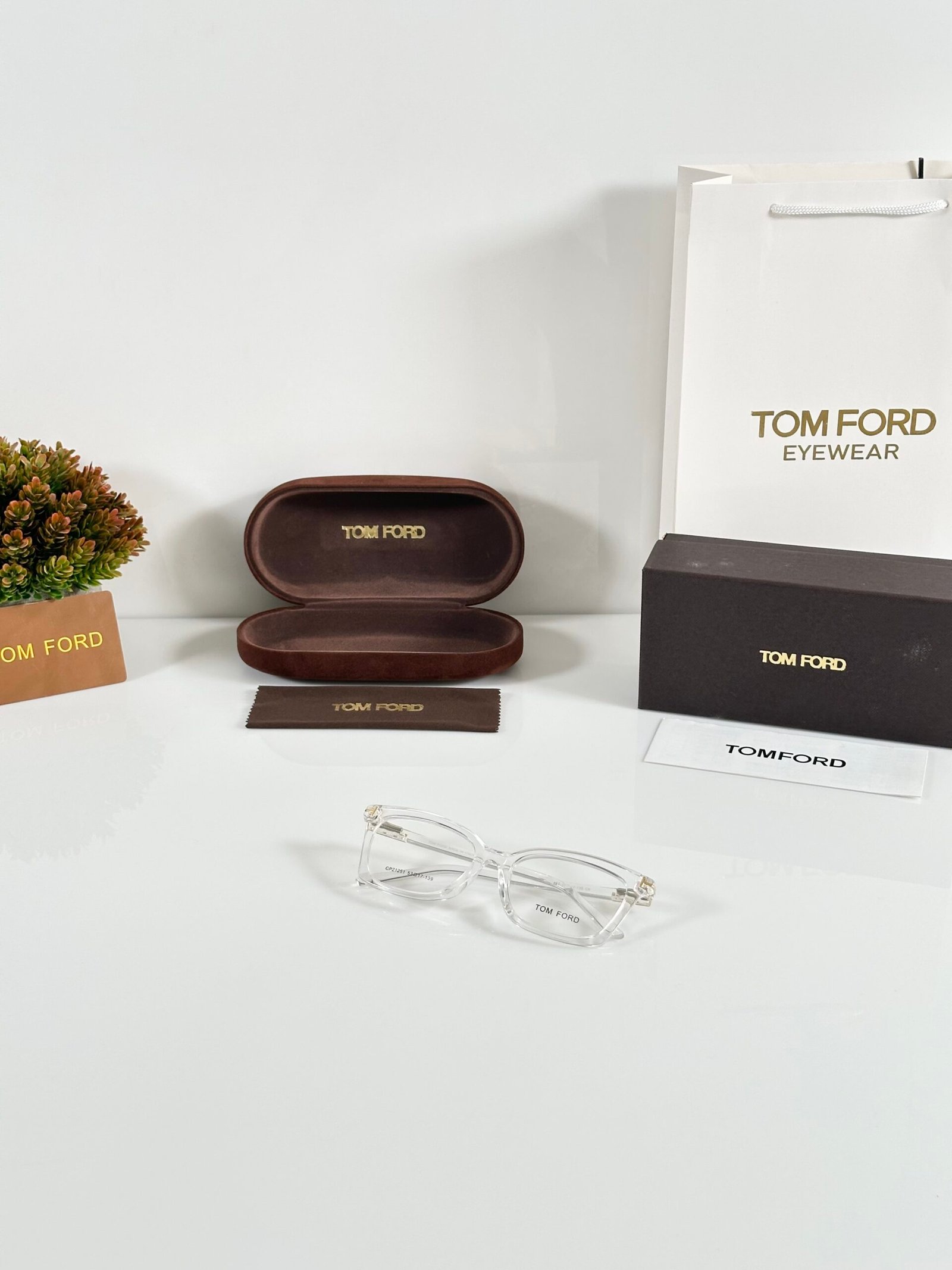 Tomford WMNS 1251 Water Day - Image 4