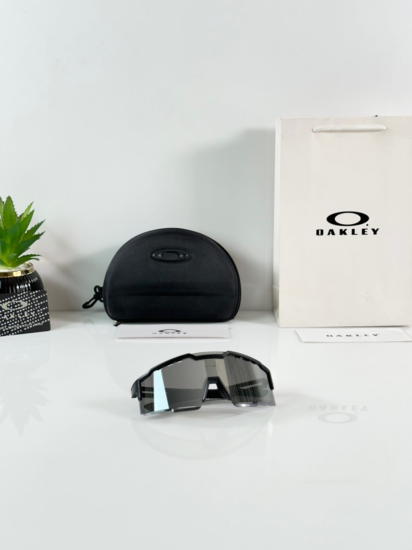 Oakley_9965_Black_Silver_Mercury - Image 4