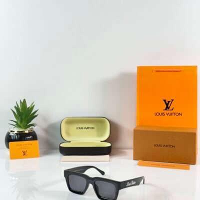 Louis_Vuitton_6093_Black