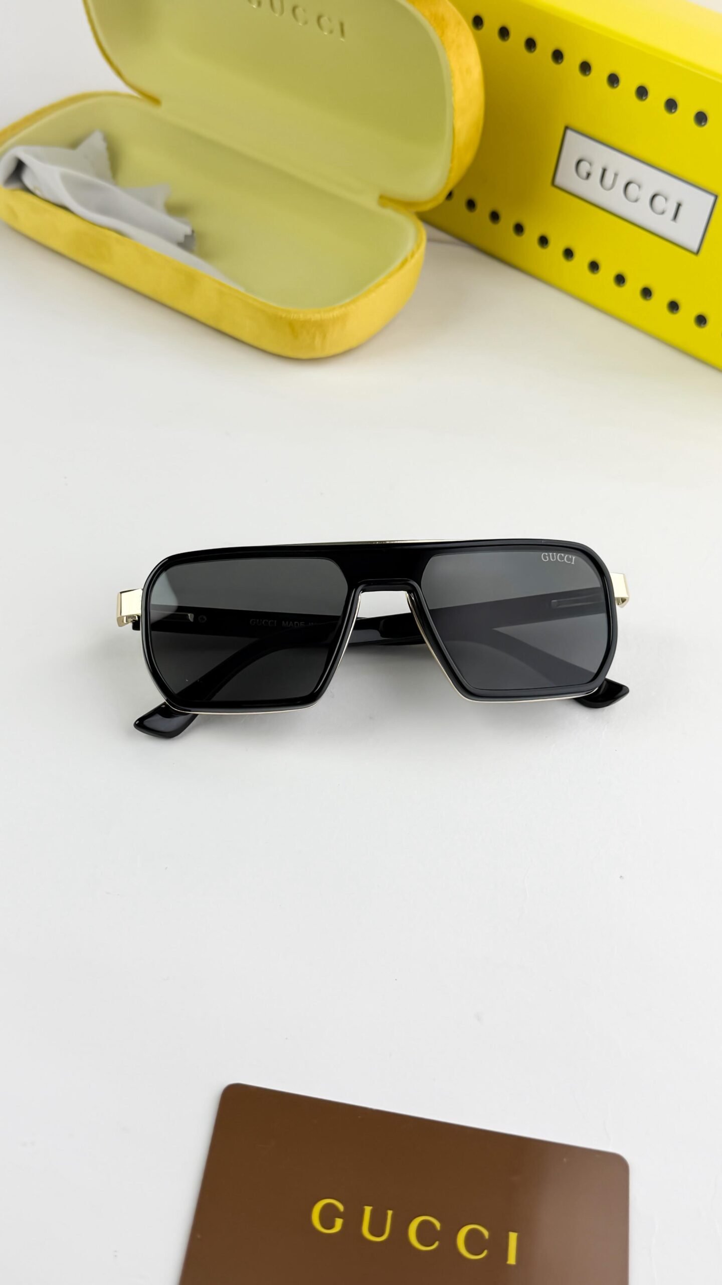 Gucci_gold_black_9125 - Image 3