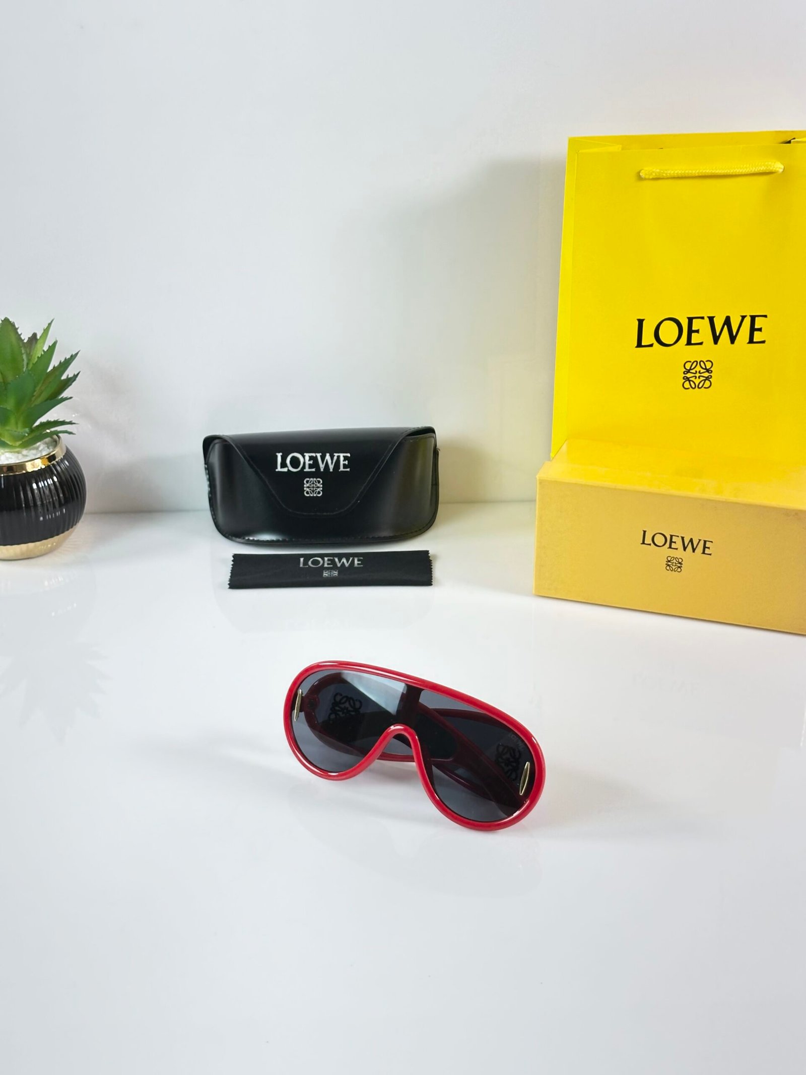 Loewe 3014 Red Black - Image 4