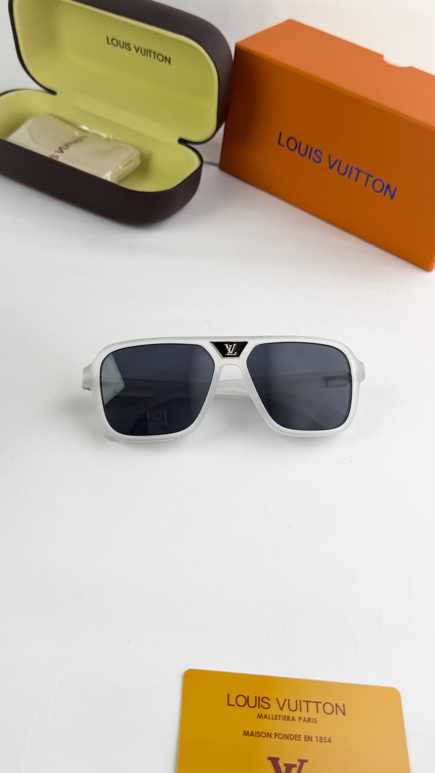 Louis_vuitton_ice_8946 - Image 4