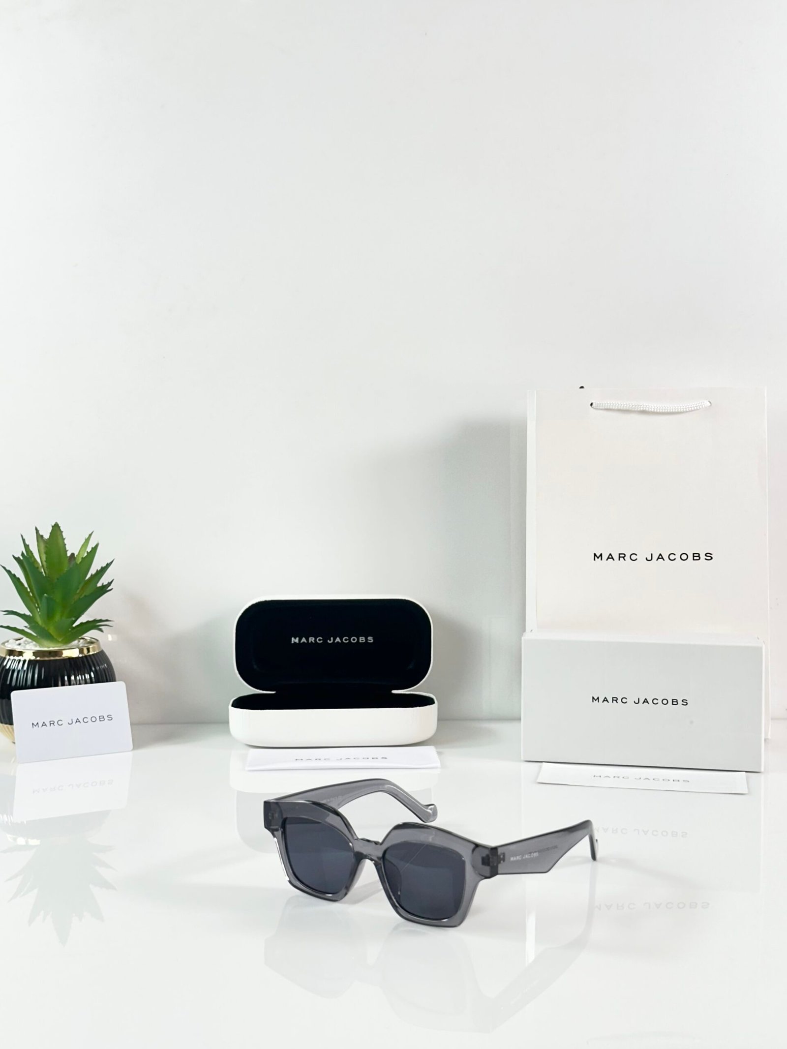 Marc Jacobs WMNS 3751 Grey