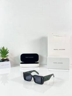 Marc Jacobs 1670 Black Green