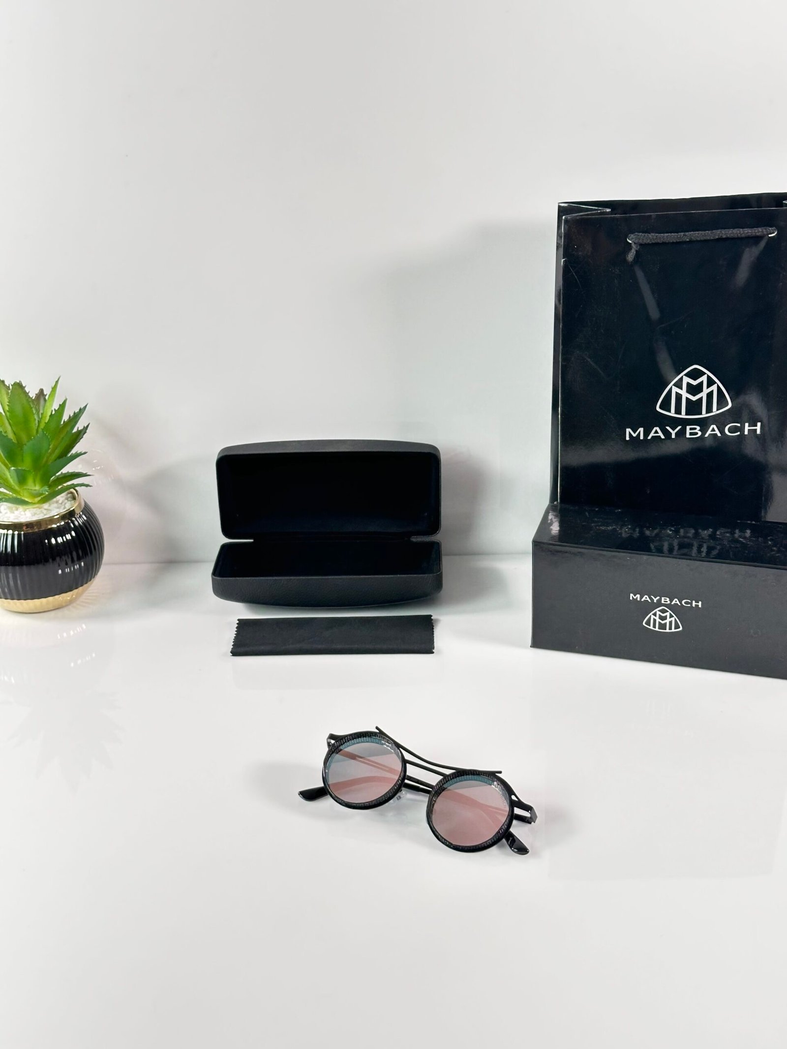 Maybach 2172 Black Pink Mercury - Image 4